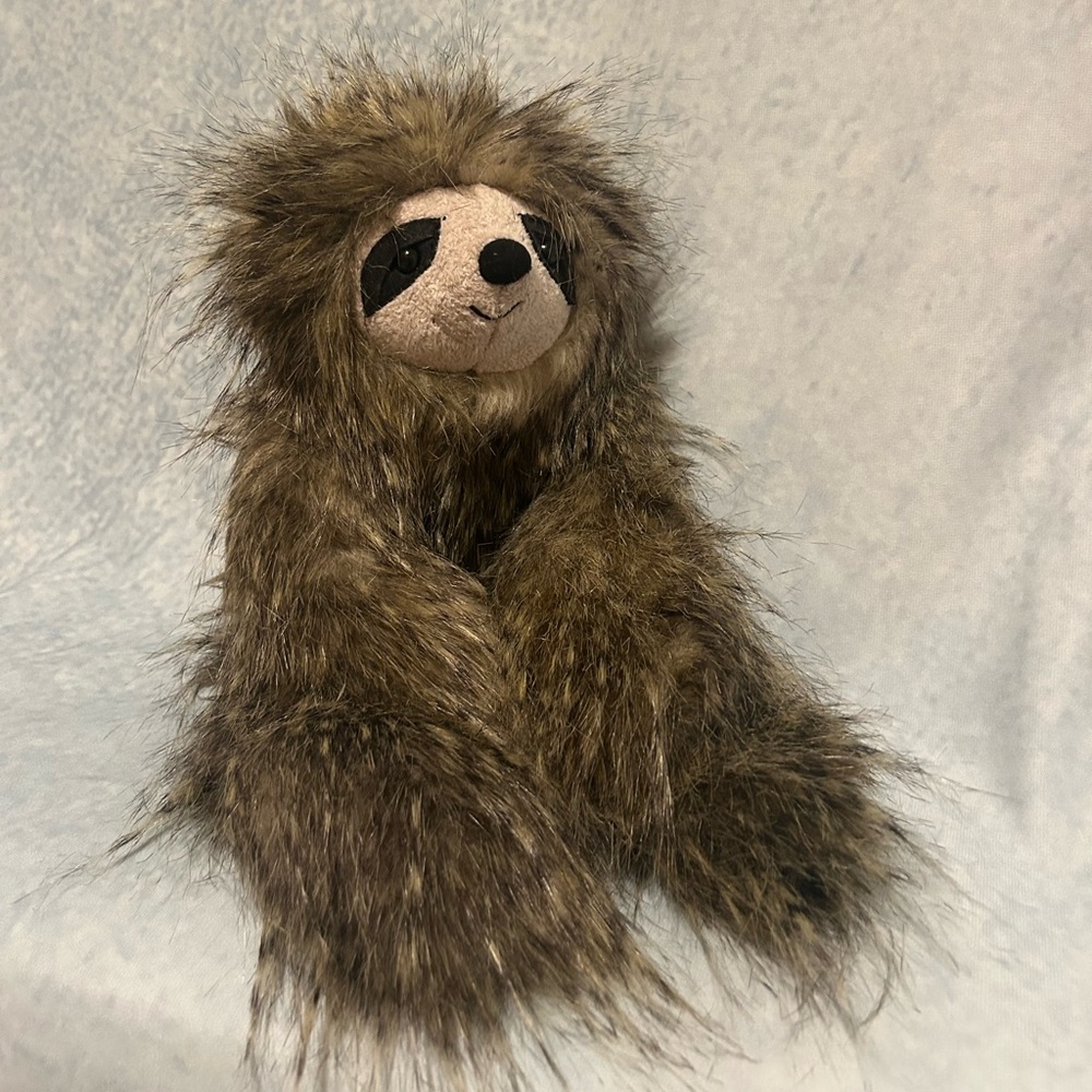 Jellycat Brown Sloth Stuffed Animal
CYRIL SLOTH 🦥